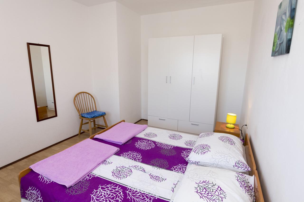 Apartments Ksenija พรีมอชเตน ภายนอก รูปภาพ