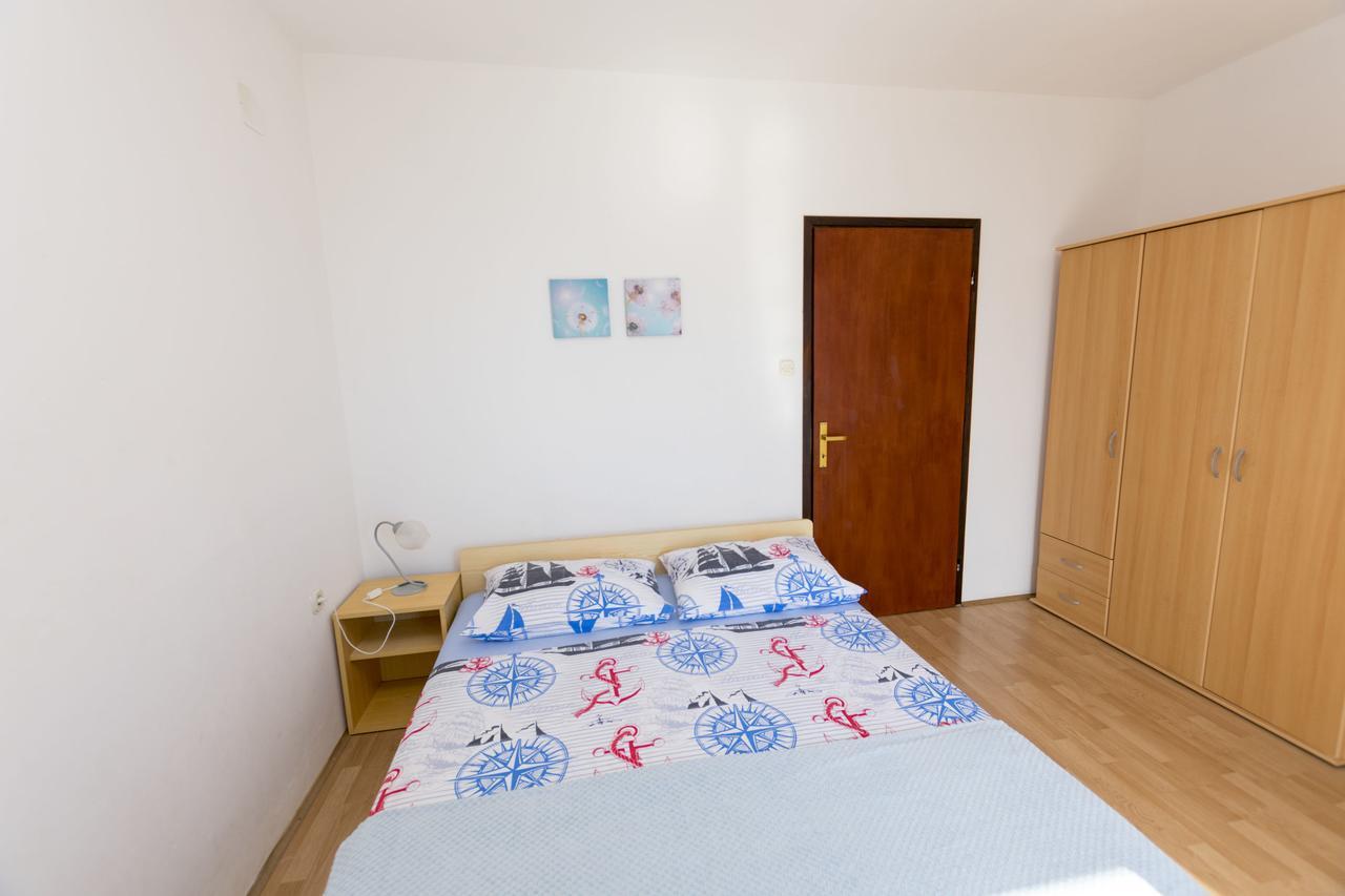 Apartments Ksenija พรีมอชเตน ภายนอก รูปภาพ