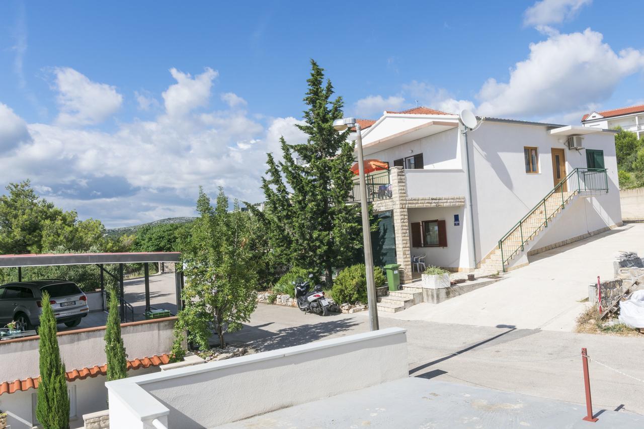 Apartments Ksenija พรีมอชเตน ภายนอก รูปภาพ