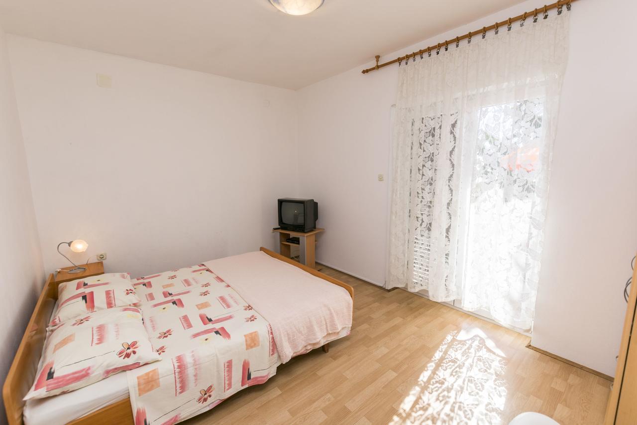 Apartments Ksenija พรีมอชเตน ภายนอก รูปภาพ