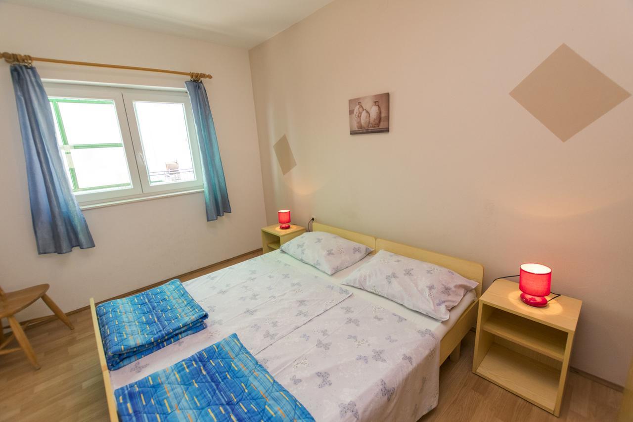 Apartments Ksenija พรีมอชเตน ภายนอก รูปภาพ