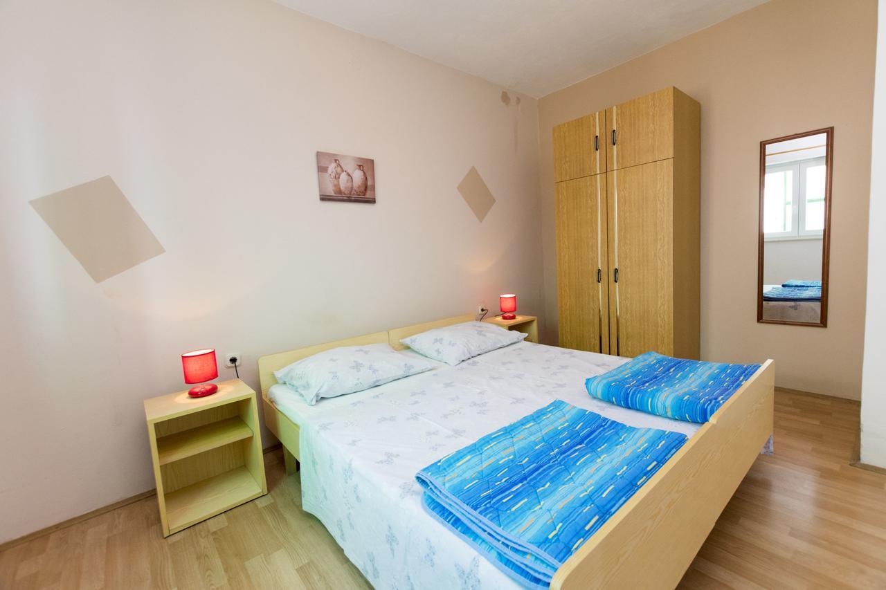 Apartments Ksenija พรีมอชเตน ภายนอก รูปภาพ
